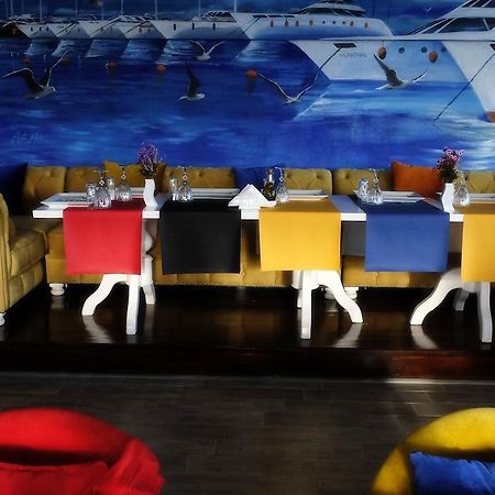 Alp Otel Restaurant Küçükkuyu Exteriör bild