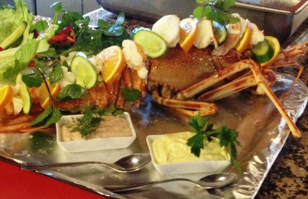 Alp Otel Restaurant Küçükkuyu Exteriör bild